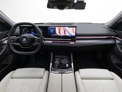 BMW 5 SERIES - 4