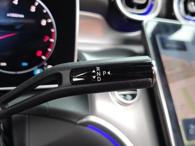 MERCEDES-BENZ GLC - 9