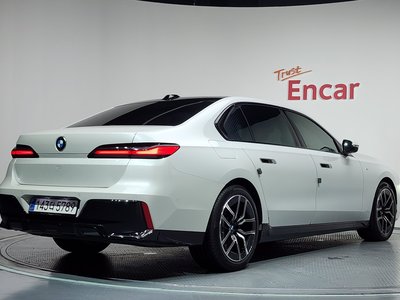 2023 BMW 7 SERIES photo 4