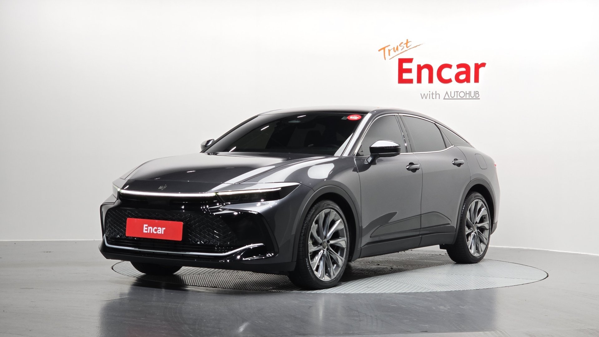 TOYOTA CROWN CROSSOVER - View 1