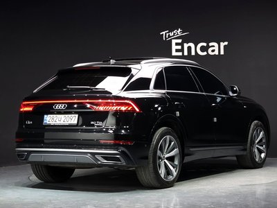 2021 AUDI Q8 照片 3