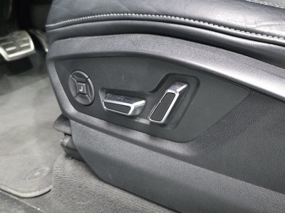 2021 AUDI Q8 thumbnail 32