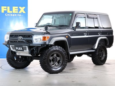 TOYOTA LAND CRUISER - 1