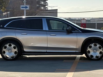 MERCEDES-BENZ EQS SUV MAYBACH - 3