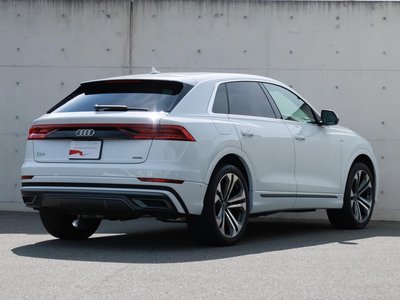 صورة 4 لـ 2023 AUDI Q8