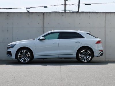 صورة 3 لـ 2023 AUDI Q8