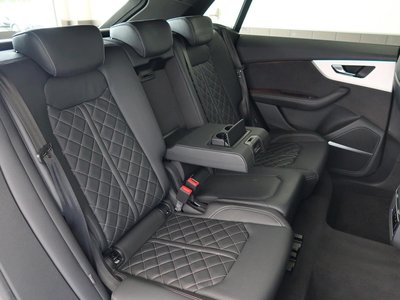 صورة 9 لـ 2023 AUDI Q8