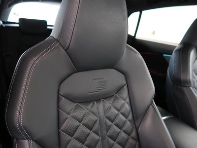 صورة 10 لـ 2023 AUDI Q8