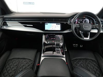 صورة 6 لـ 2023 AUDI Q8