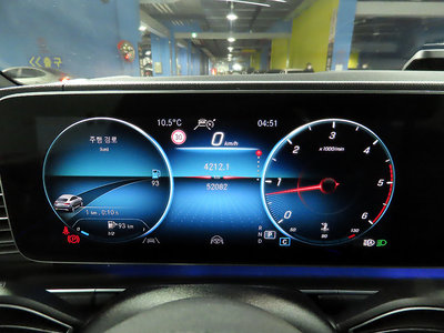 MERCEDES-BENZ GLE - 8