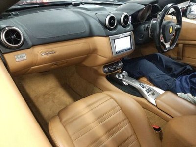 2011 FERRARI CALIFORNIA 照片 3