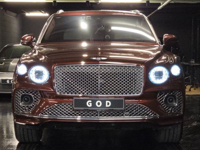 BENTLEY BENTAYGA - 1