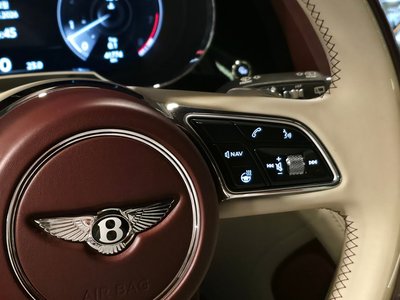 BENTLEY BENTAYGA - 4