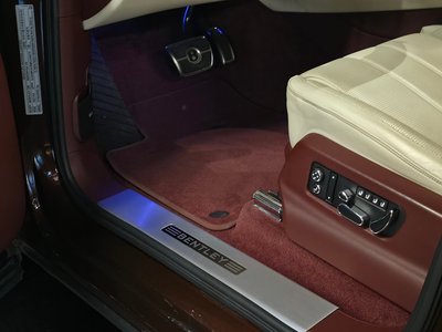 BENTLEY BENTAYGA - 10