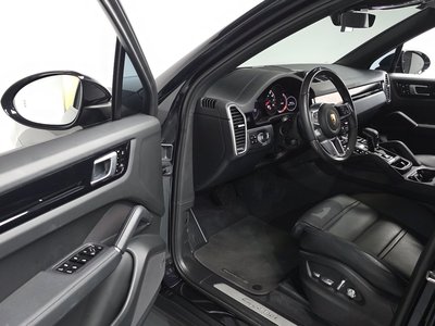 PORSCHE CAYENNE - 10