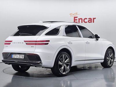 صورة 3 لـ 2024 Genesis GV70