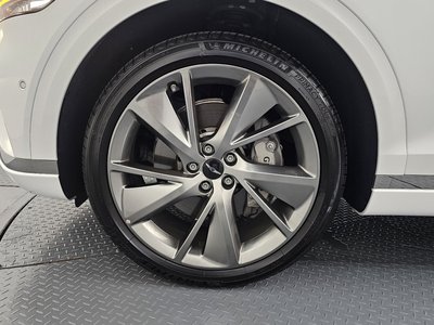 صورة 6 لـ 2024 Genesis GV70