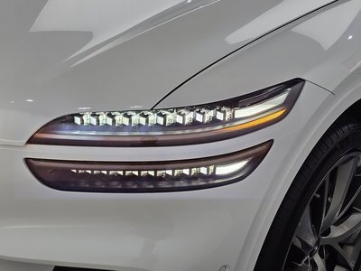 صورة 9 لـ 2024 Genesis GV70