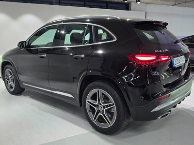 MERCEDES-BENZ GLA - 2