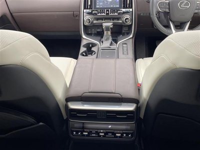 صورة مصغرة 26 لـ 2025 Lexus LX