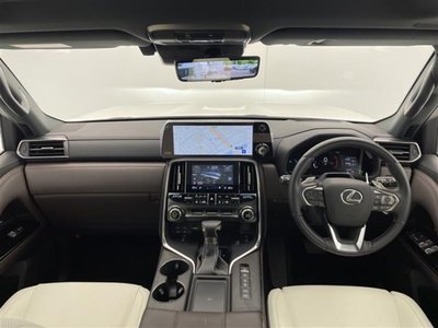 صورة مصغرة 44 لـ 2025 Lexus LX