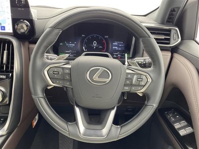 2025 Lexus LX — фото 10