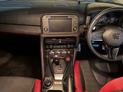 NISSAN GT-R - 5