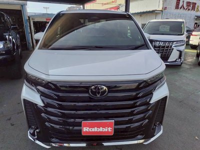 2025 Toyota VELLFIRE — фото 3