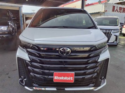 2025 Toyota VELLFIRE — фото 2