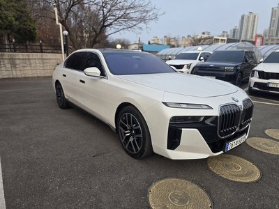 BMW 7 SERIES - 2