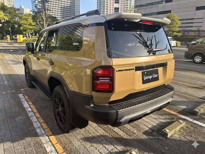 TOYOTA LAND CRUISER 250 - 7