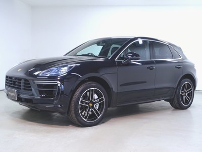 PORSCHE MACAN - 1