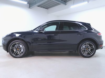 PORSCHE MACAN - 4