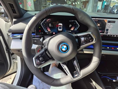 BMW I5 - 9