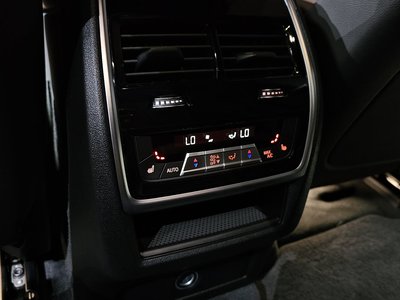 2020 BMW X6 缩略图 20