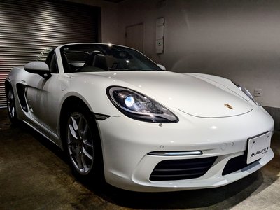 PORSCHE 718 BOXSTER - 7