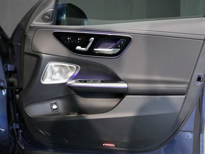صورة مصغرة 38 لـ 2025 MERCEDES-BENZ C-CLASS