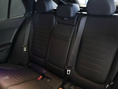 صورة مصغرة 12 لـ 2025 MERCEDES-BENZ C-CLASS