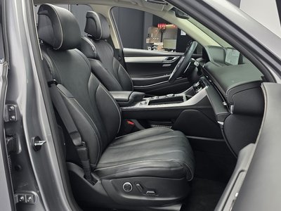 2023 Genesis GV80 — миниатюра 17