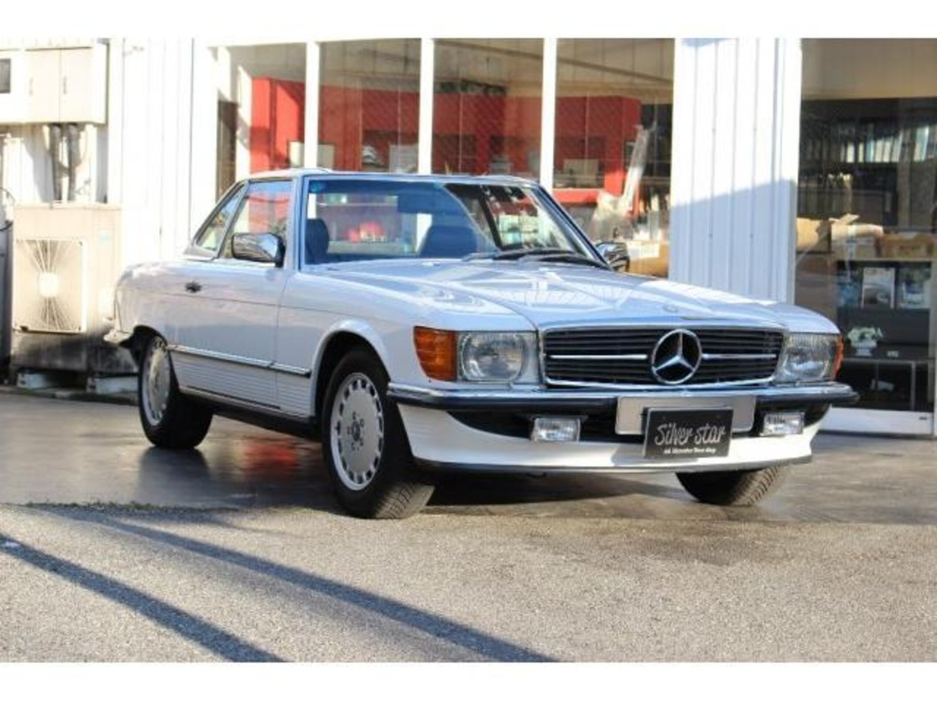 MERCEDES-BENZ SL - View 1