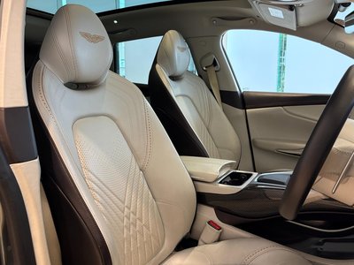 صورة 21 لـ 2021 Aston Martin DBX