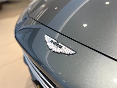 صورة 19 لـ 2021 Aston Martin DBX