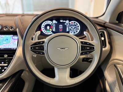 صورة 22 لـ 2021 Aston Martin DBX