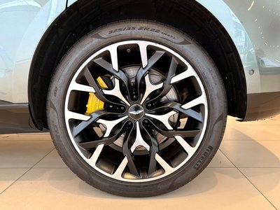 صورة 14 لـ 2021 Aston Martin DBX