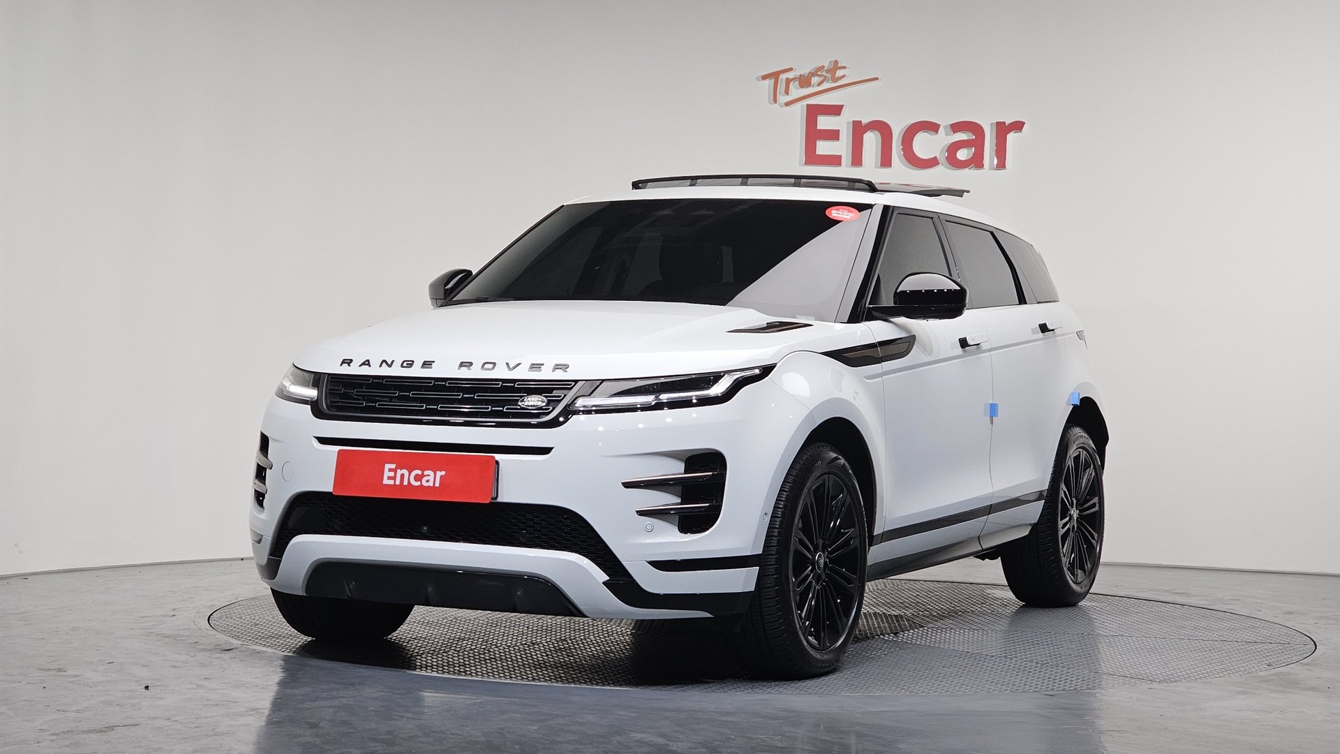 LAND ROVER RANGE ROVER EVOQUE - View 1