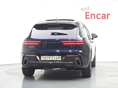 صورة 3 لـ 2021 Genesis GV70