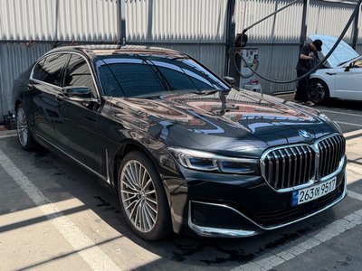 BMW 7 SERIES - 1