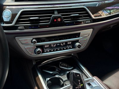 BMW 7 SERIES - 9