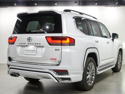 TOYOTA LAND CRUISER 300 - 8