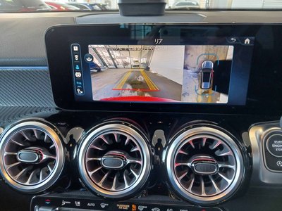 MERCEDES-BENZ GLB - 8